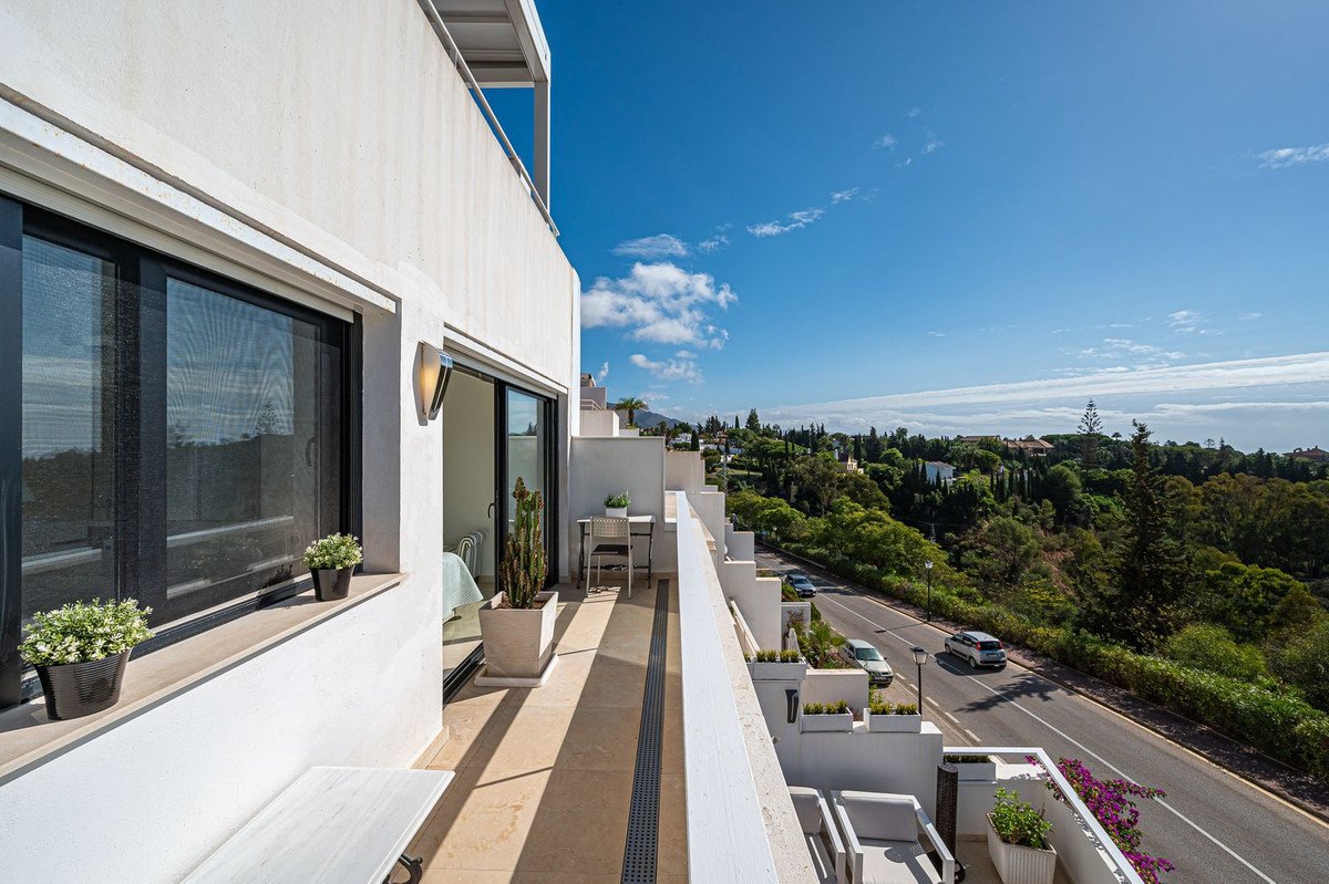 7 Bed Townhouse in The Golden Mile