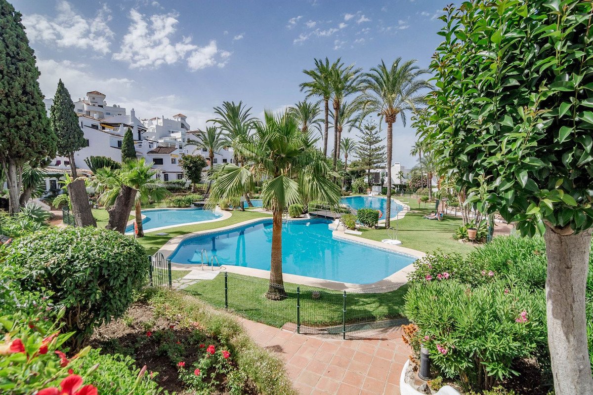 3 Bed Ground Floor Apartment in Nueva Andalucía
