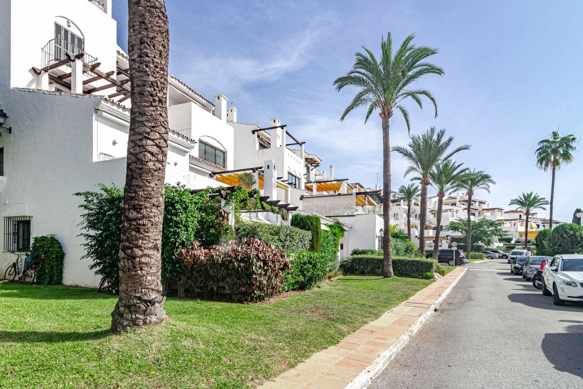 3 Bed Ground Floor Apartment in Nueva Andalucía