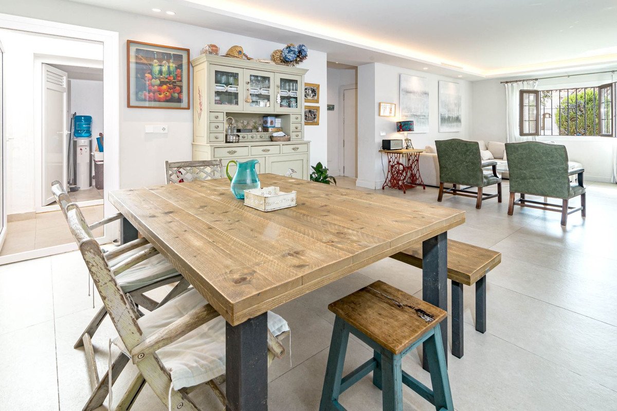 3 Bed Ground Floor Apartment in Nueva Andalucía