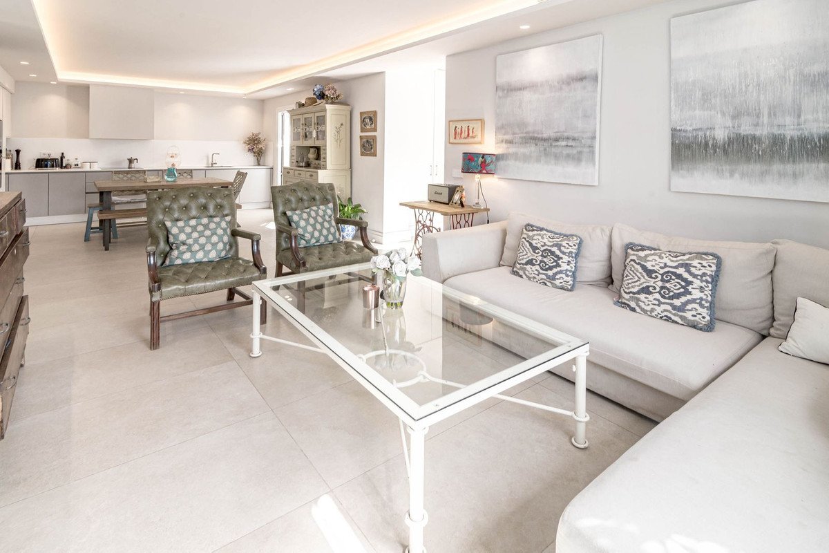 3 Bed Ground Floor Apartment in Nueva Andalucía