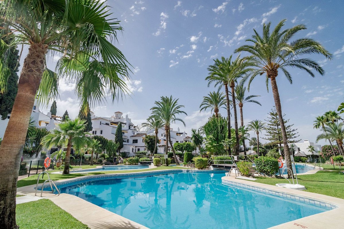 3 Bed Ground Floor Apartment in Nueva Andalucía