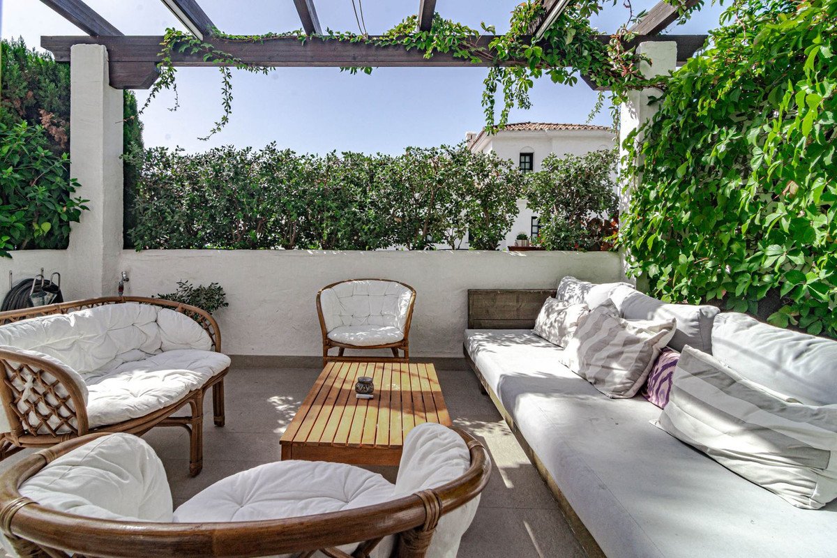 3 Bed Ground Floor Apartment in Nueva Andalucía