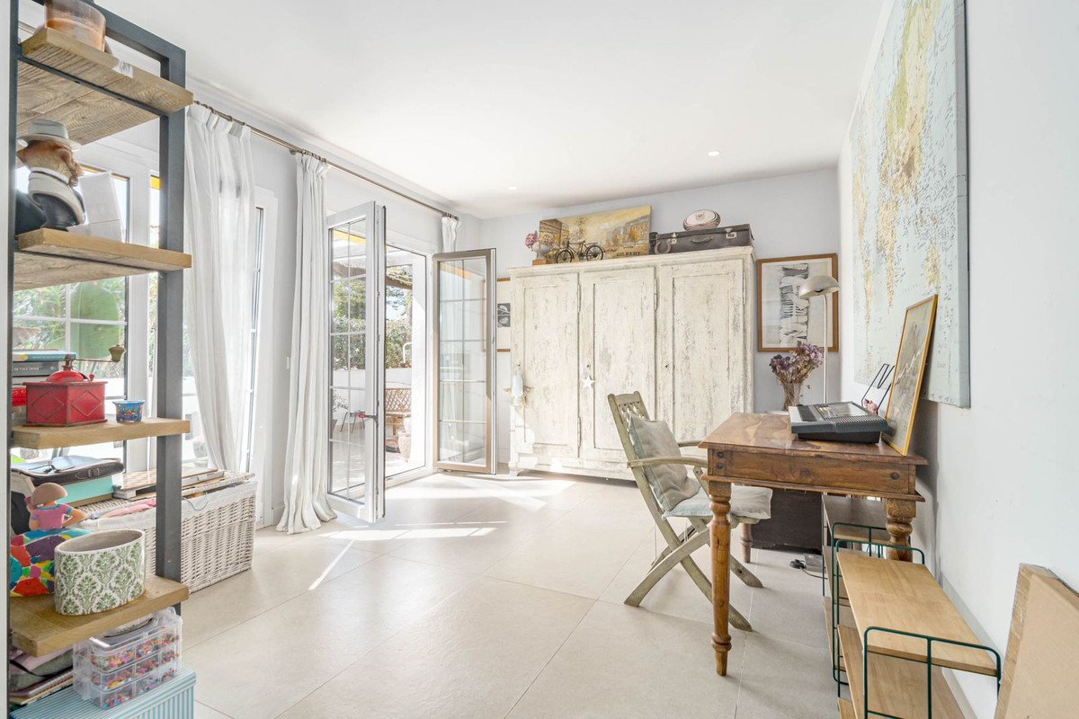3 Bed Ground Floor Apartment in Nueva Andalucía