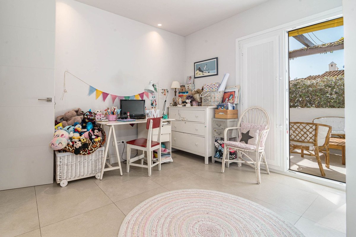 3 Bed Ground Floor Apartment in Nueva Andalucía