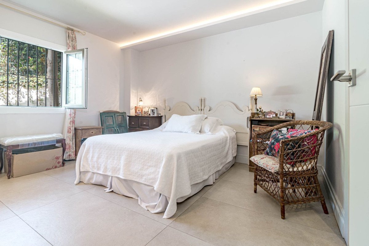 3 Bed Ground Floor Apartment in Nueva Andalucía