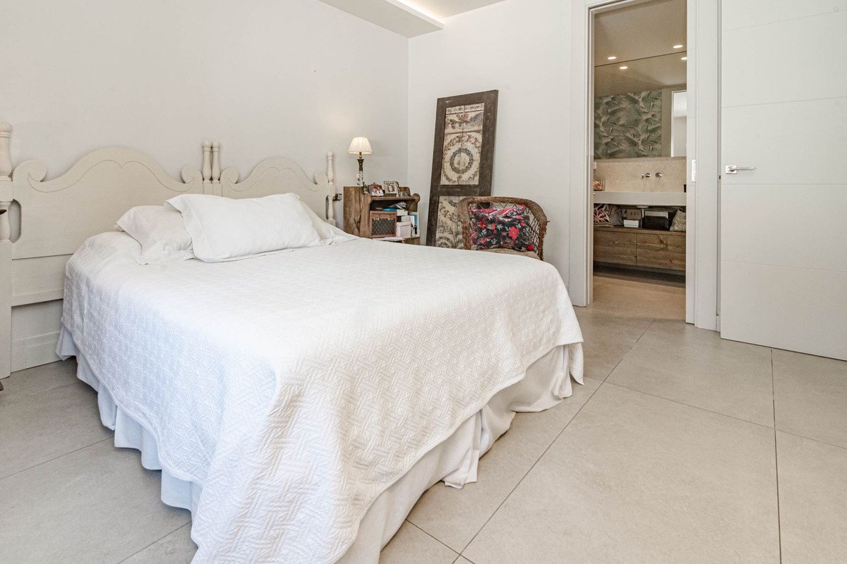 3 Bed Ground Floor Apartment in Nueva Andalucía