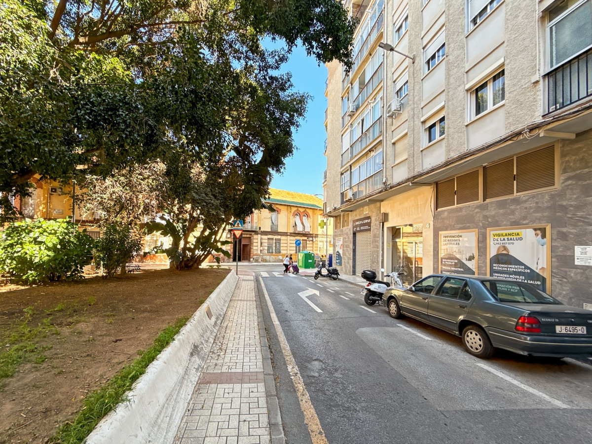 6 Bed Middle Floor Apartment in El Ejido
