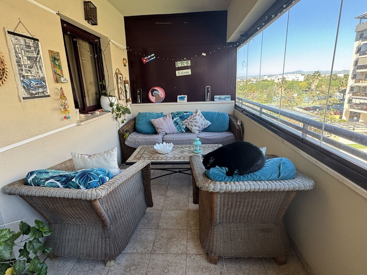 3 Bed Middle Floor Apartment in Finca El Pato