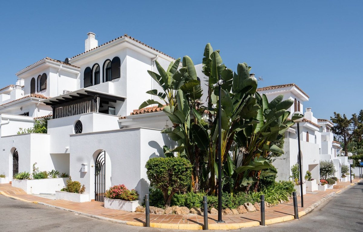 3 Bed Townhouse in Costalita