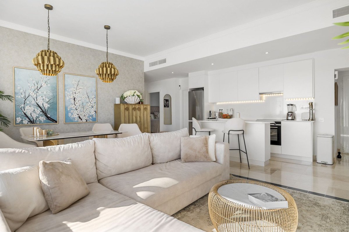 3 Bed Penthouse Duplex in El Paraiso