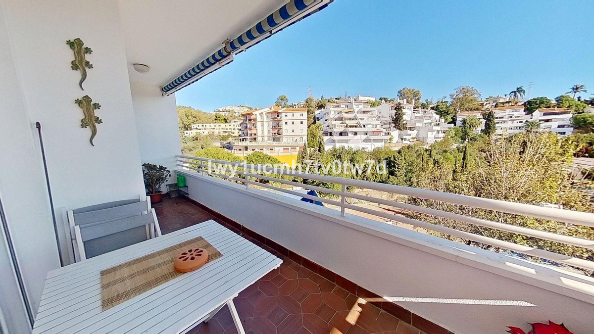 4 Bed Middle Floor Apartment in Cerrado de Calderón