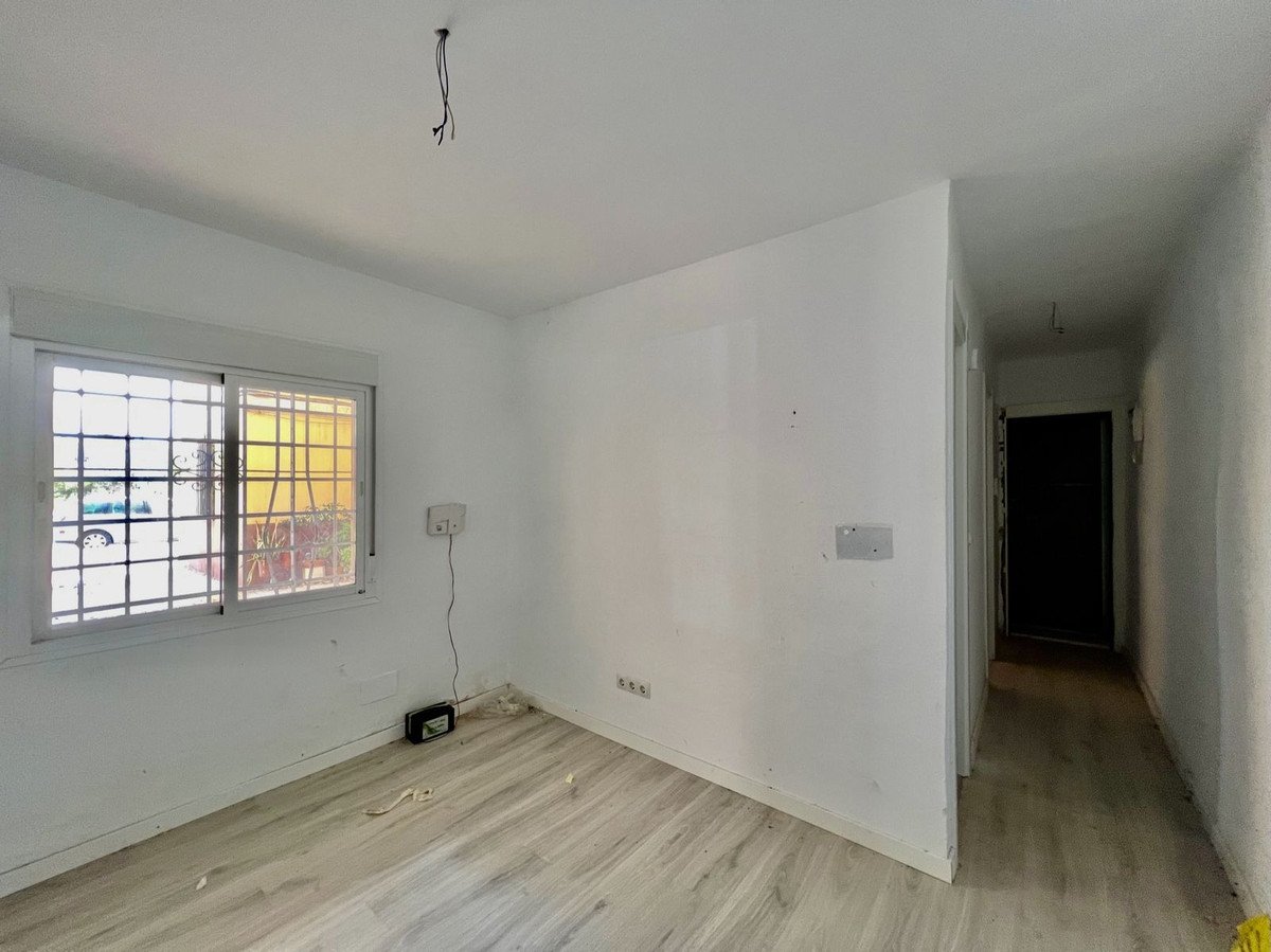 3 Bed Ground Floor Apartment in Dos Hermanas