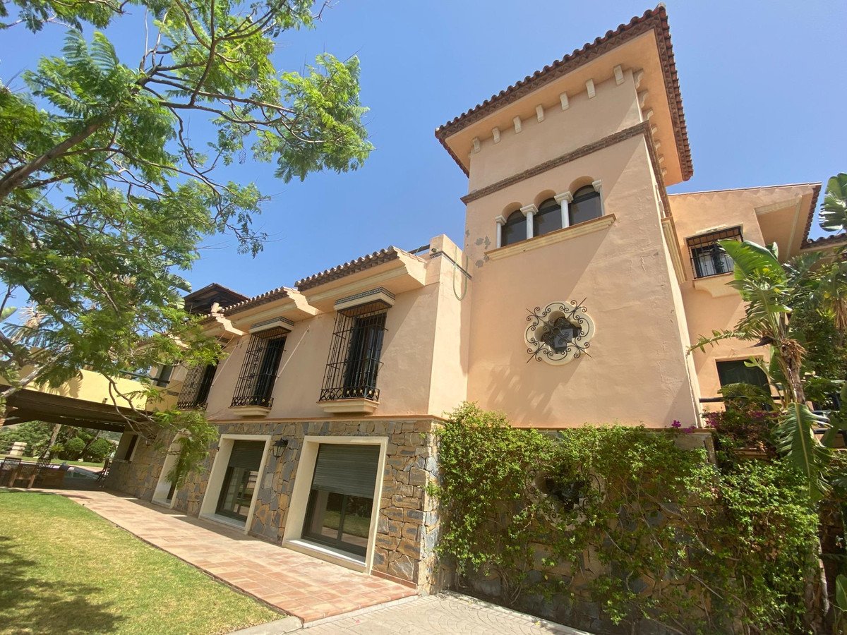 4 Bed Detached Villa in La Cala