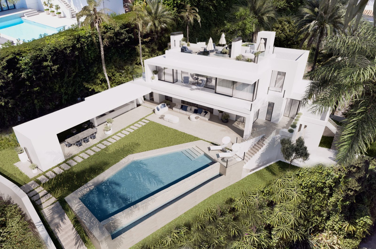 6 Bed Detached Villa in Marbella