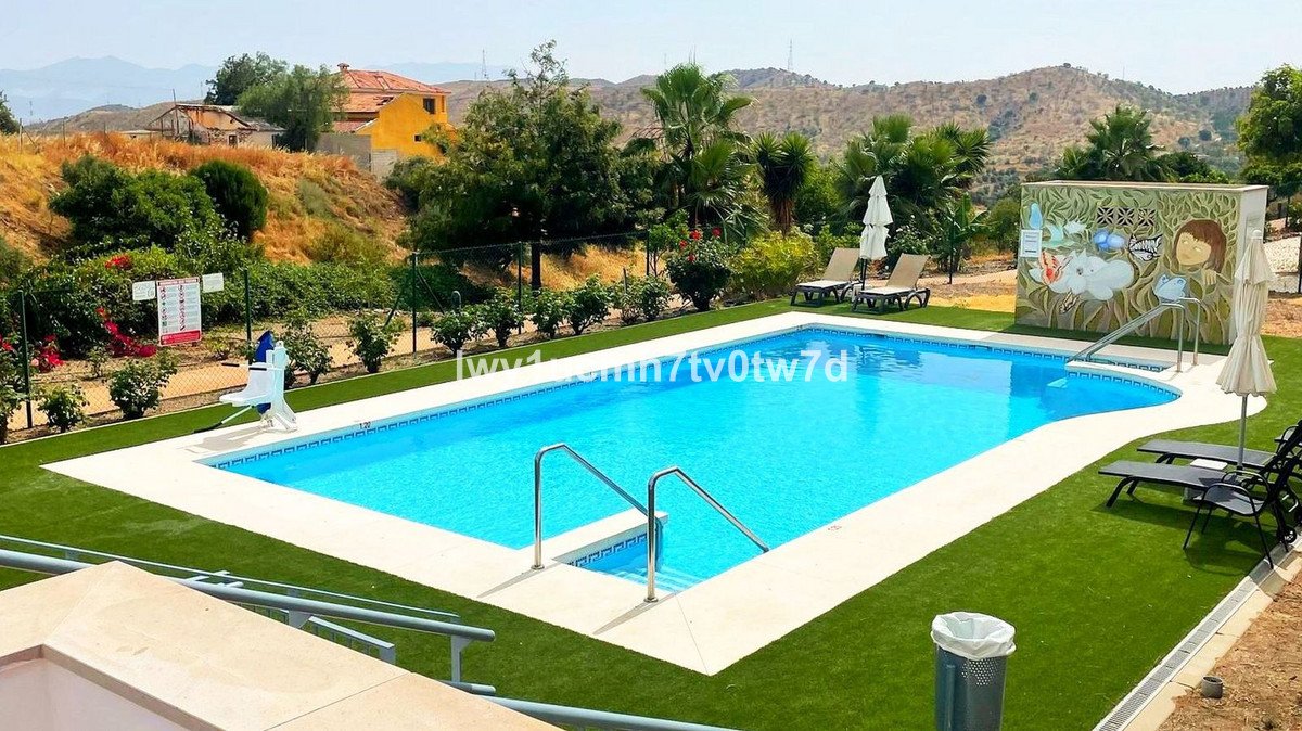 1 Bed Middle Floor Apartment in Puerto de la Torre