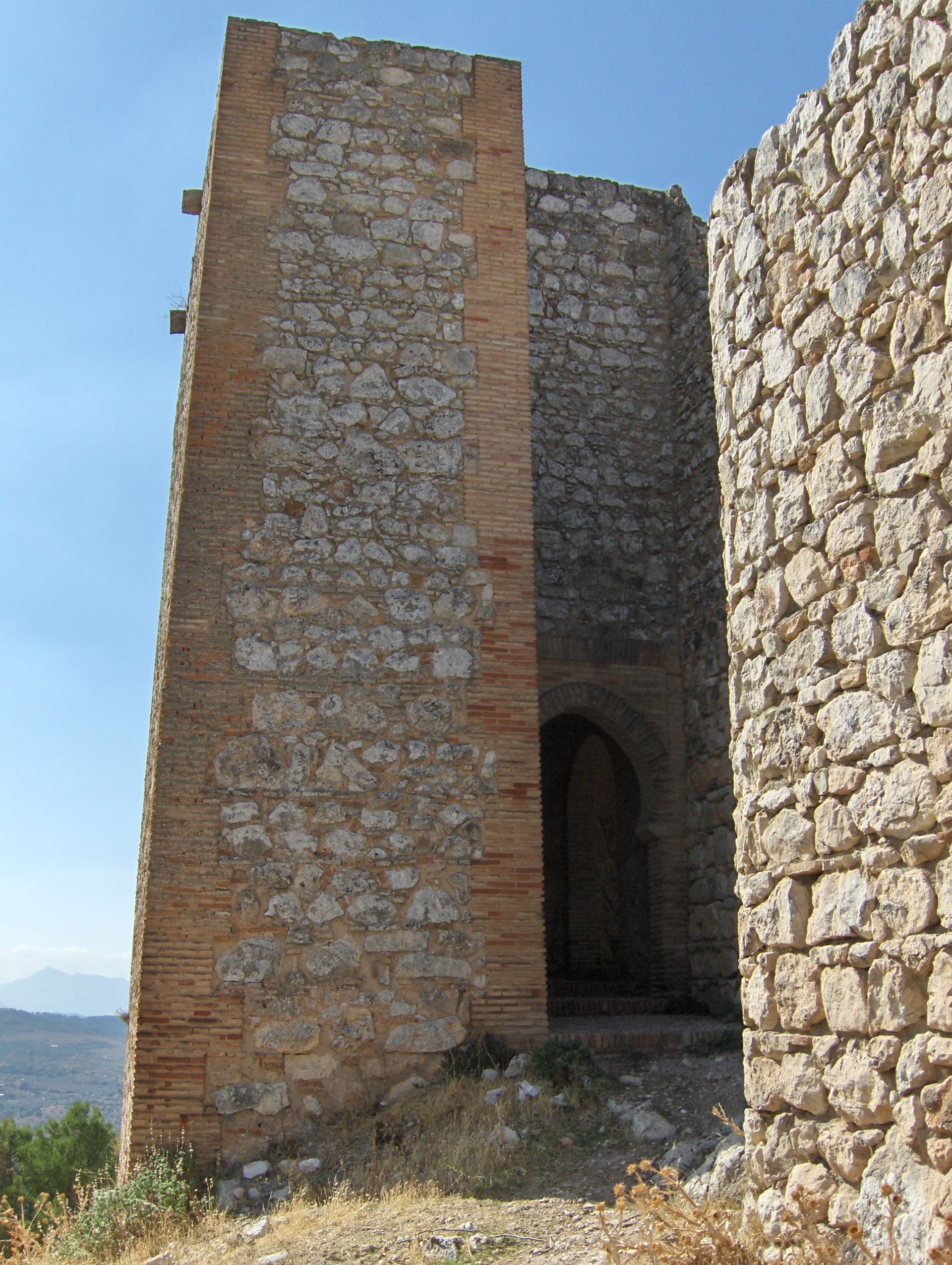 Restos de la muralla defensiva de Archidona, España. | Tyk | CC BY-SA 3.0