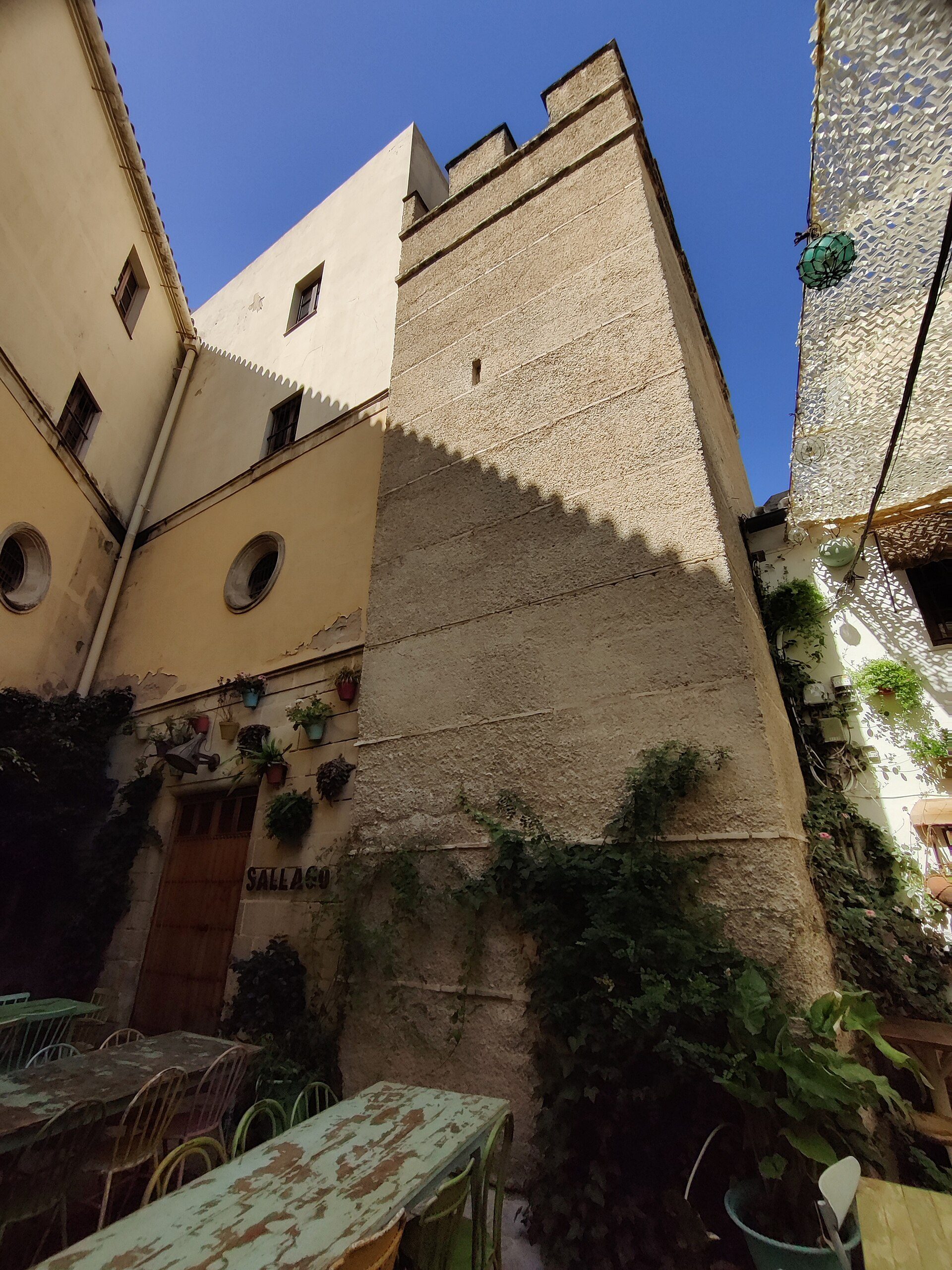 Edificio Los Arcos, Jerez de la Frontera (España)
Muralla de Jerez