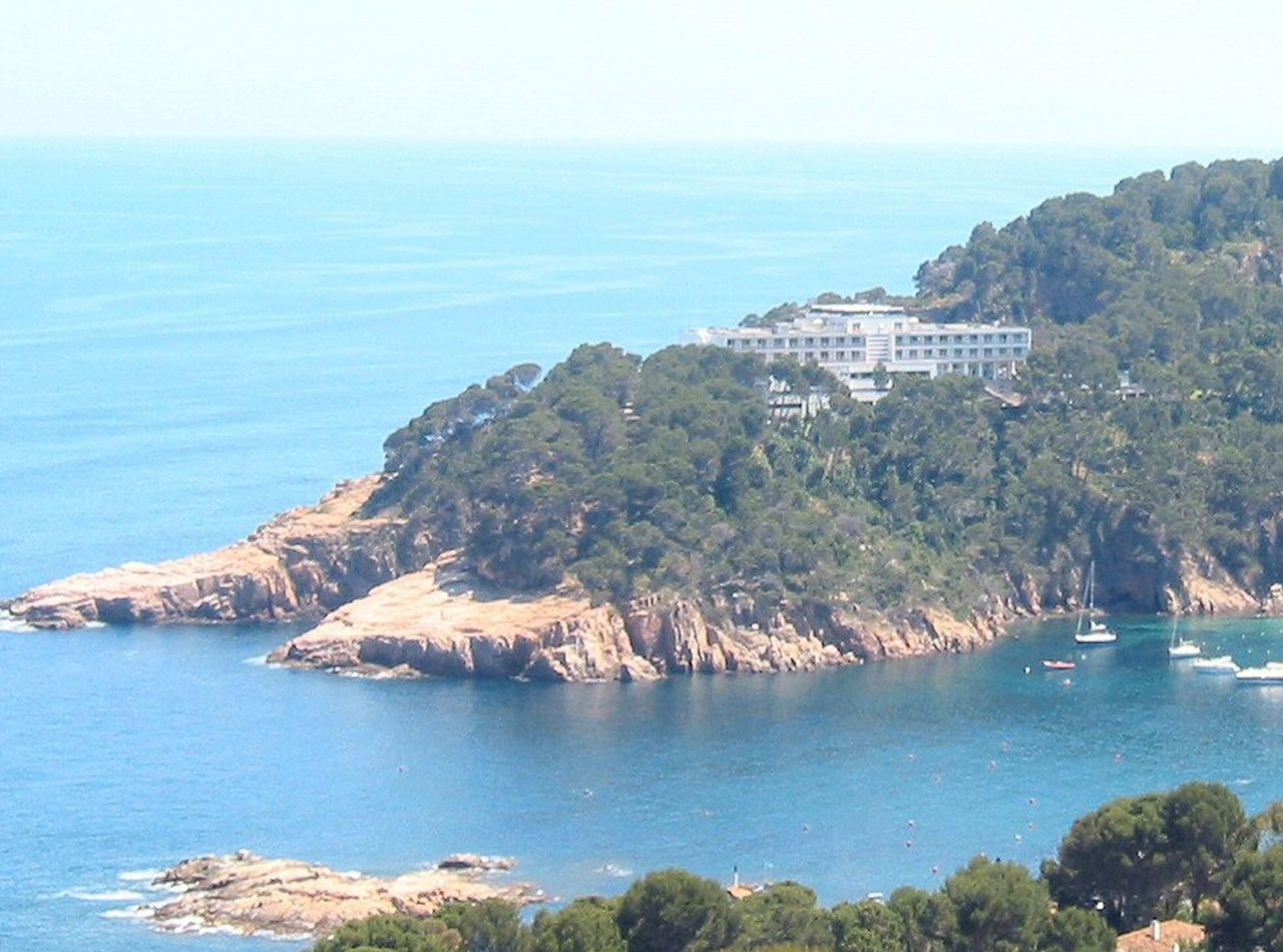One of the modern Paradors, the "Aigua Blava" Parador, overlooking Aigua Blava B