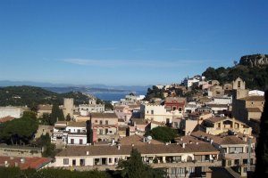 View of Begur (picture taken in December 2004)