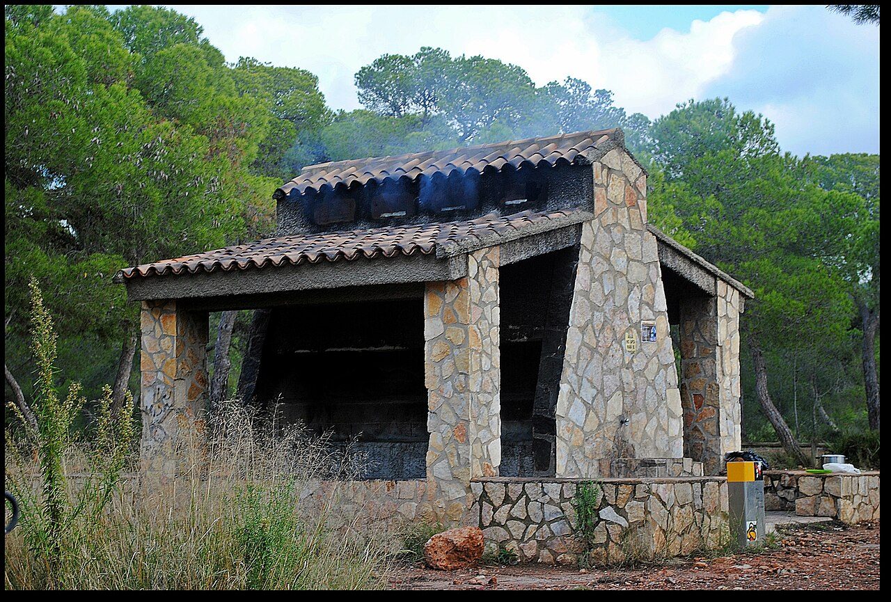 www.goear.com/listen/72b2375/la-barbacoa-gergie-dann. Esta tambien disponible po