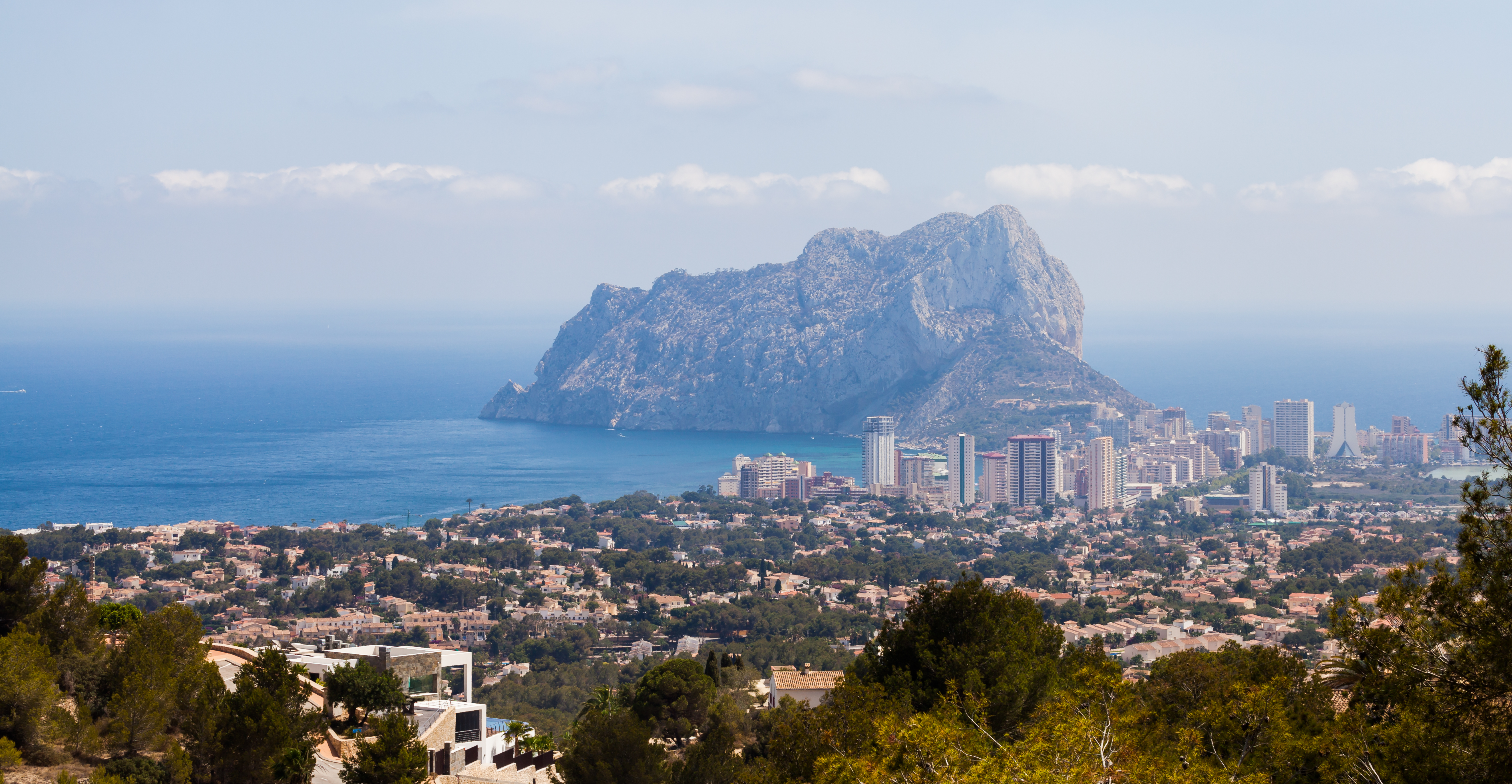 Panoramic view of Calpe with the Peñón de Ifach rock.
