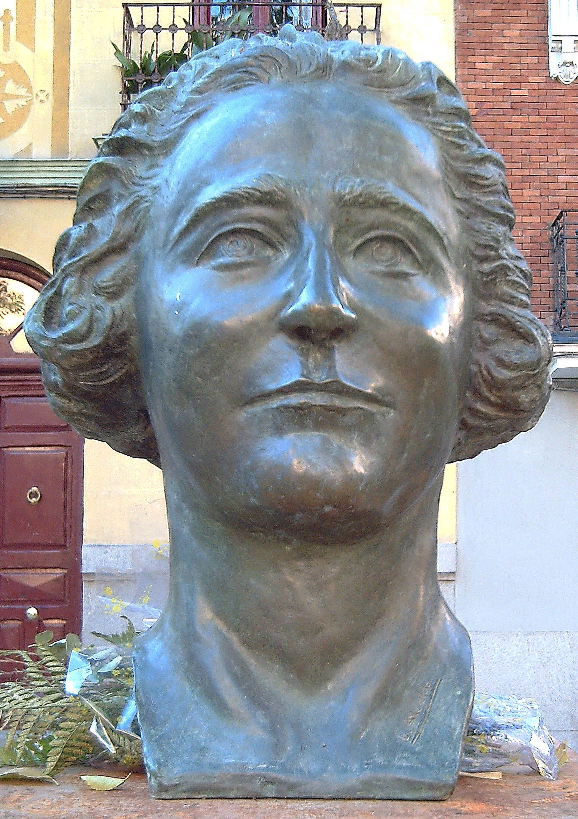 Depicted person:  Clara Campoamor (1888–1972)