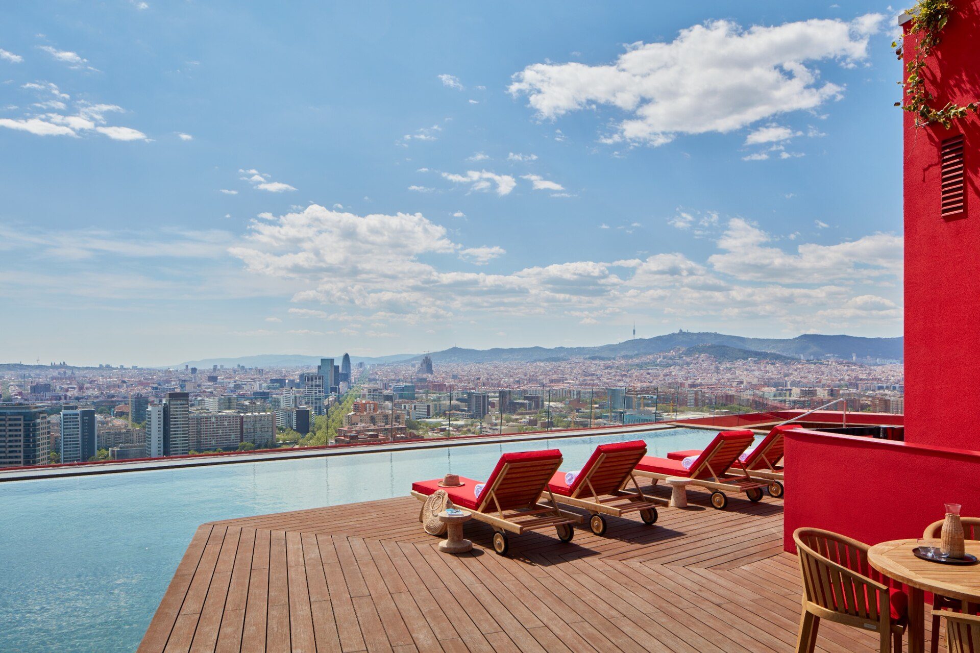 Antares Barcelona, a high-rise residential tower located in the Diagonal Mar dis