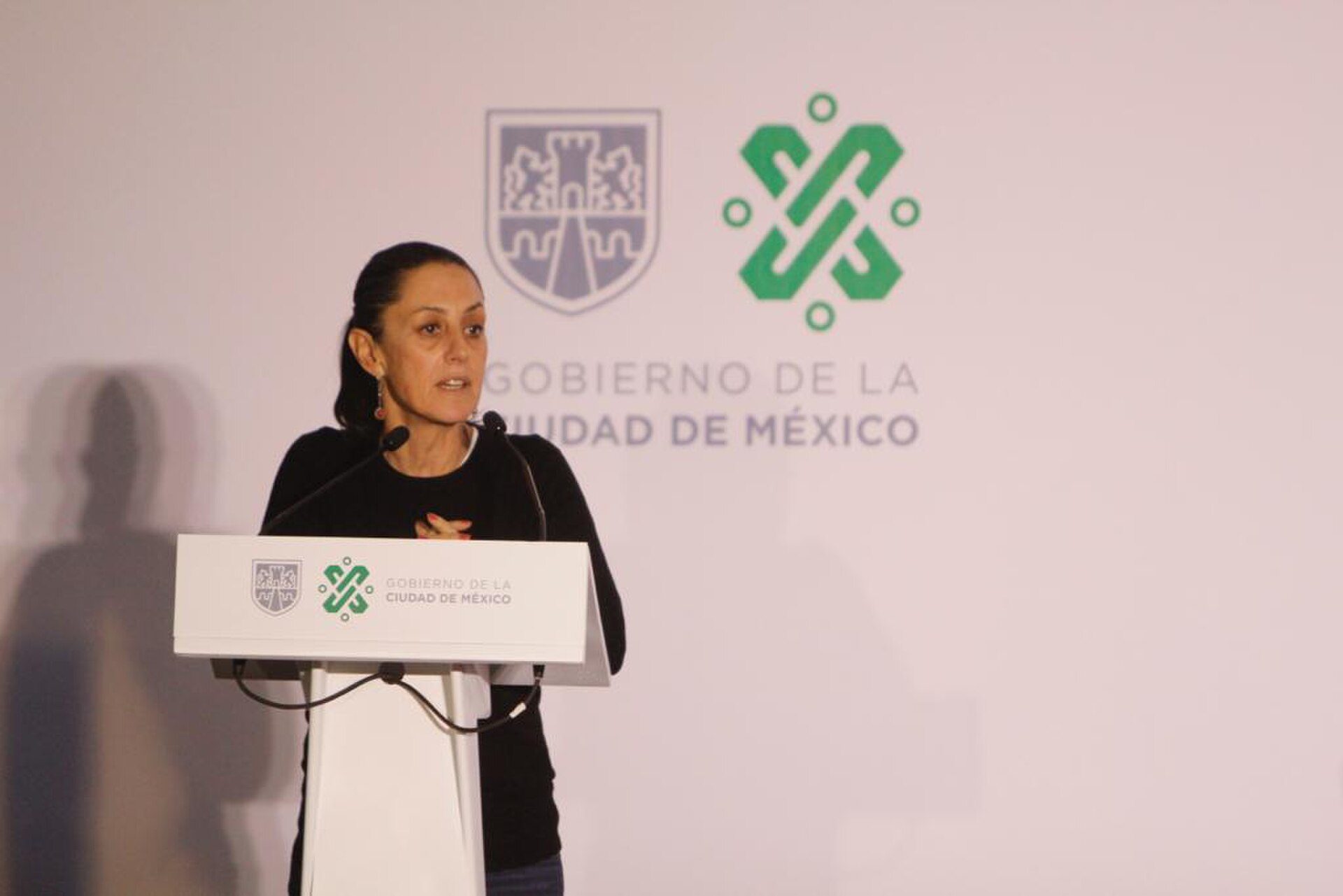 Al inaugurar el Punto de Innovación, Libertad, Arte, Educación y Sabes (PILARES)