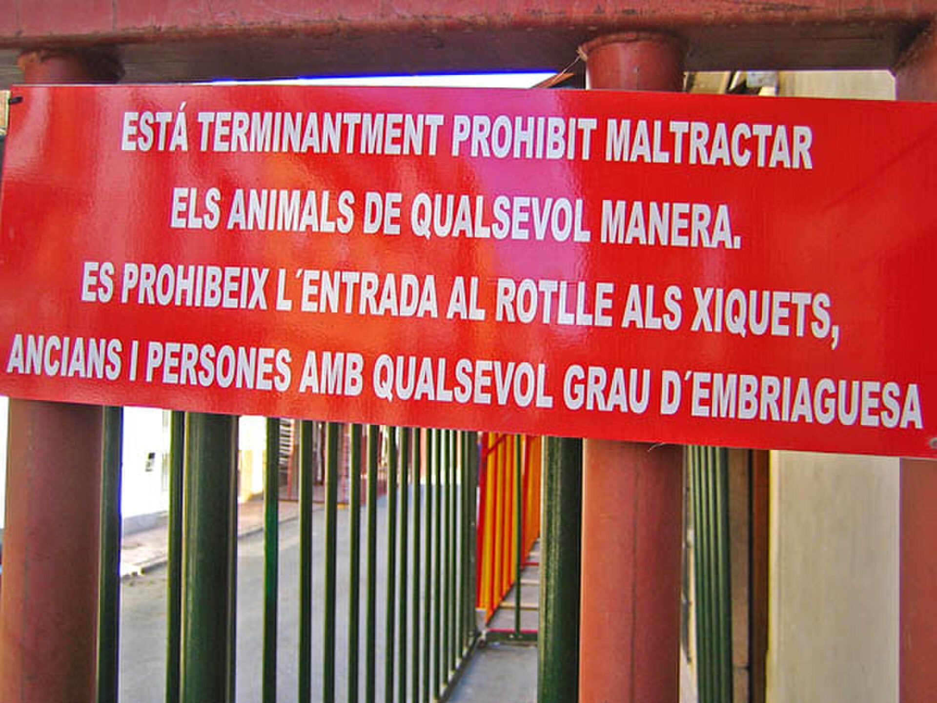 Notice forbidding mistreatment of the bull and drunkeness during the bull-runnin
