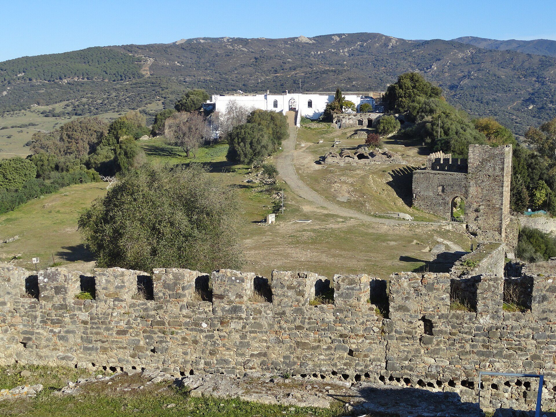 Castillo von Jimena de la Frontera

nach Norden mit Friedhof | Adrian Michael | CC BY-SA 3.0