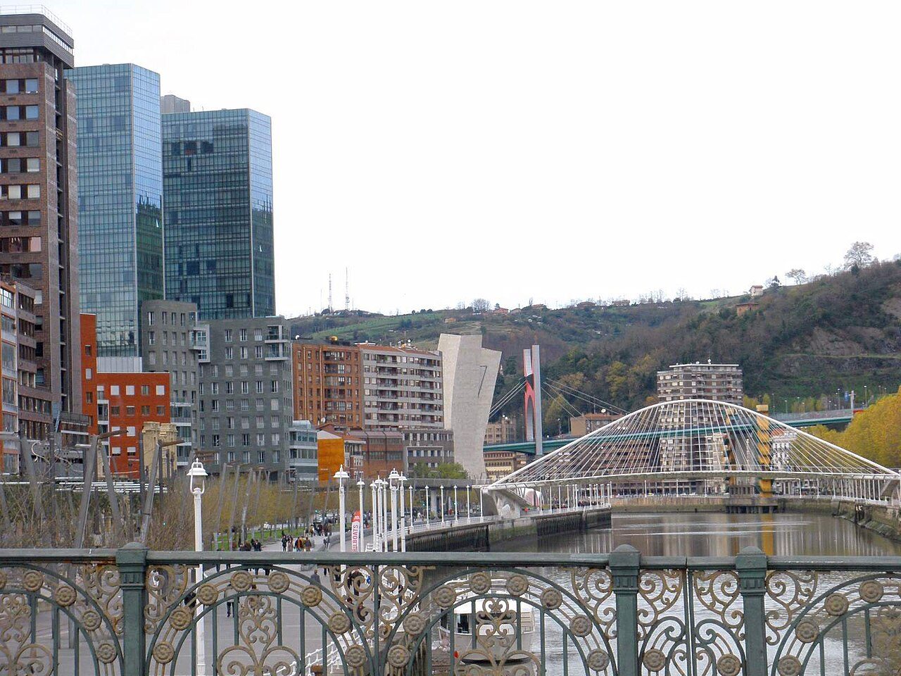 La ría de Bilbao desde el Puente del Ayuntamiento