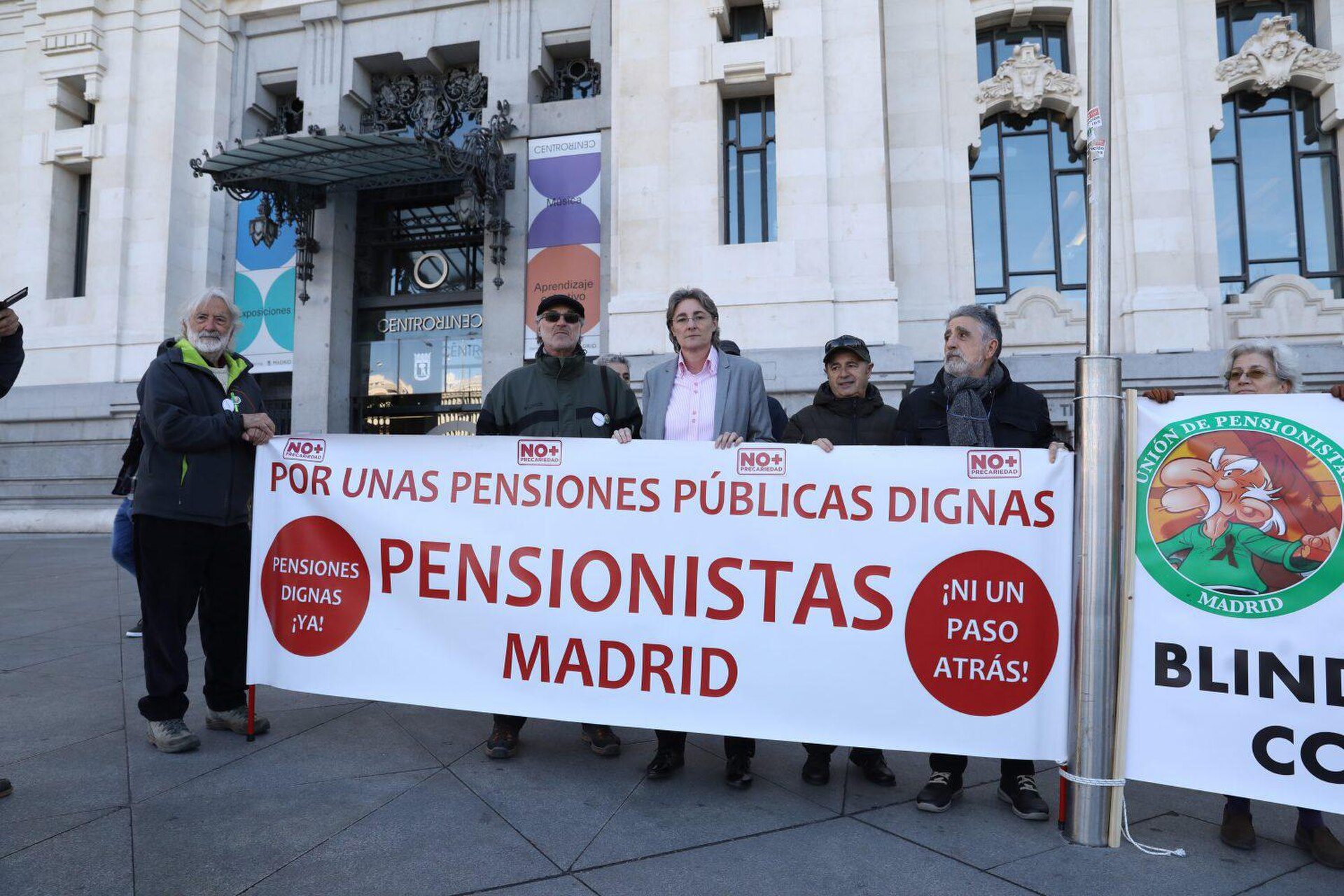 Marta Higueras Con Los Pensionistas En C 0A1515E8De7A