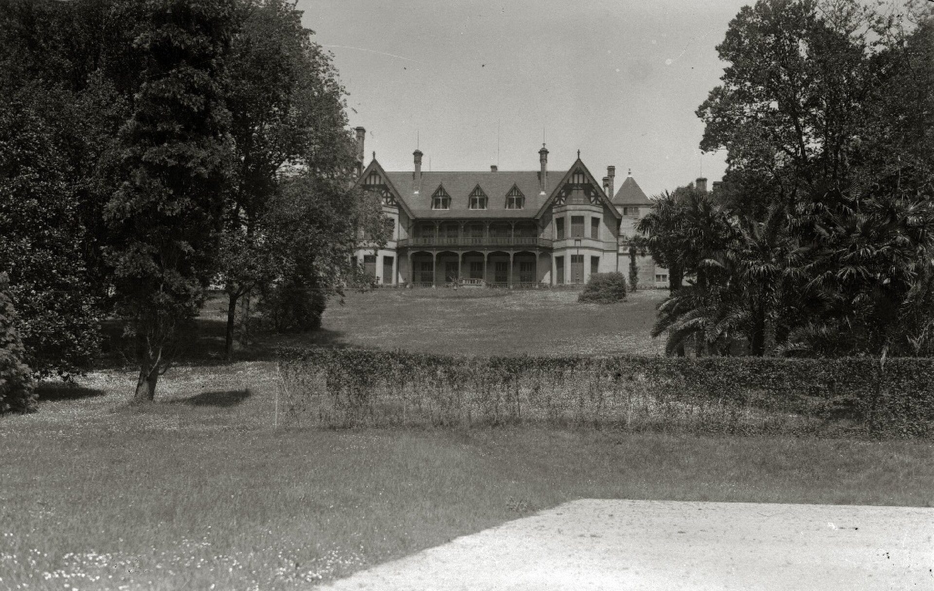 * Título original: Vista del palacio de Miramar (5/5)
Localización: San Sebastián (Guipúzcoa) | Ricardo Martín | Public domain