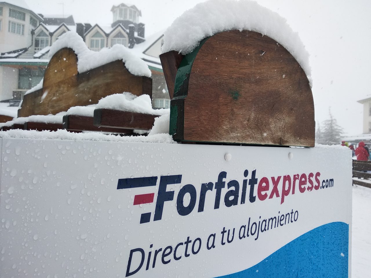 Servicio Gratuito de Entrega Express en el Alojamiento en Sierra Nevada | Bed and Snow | CC BY-SA 4.0