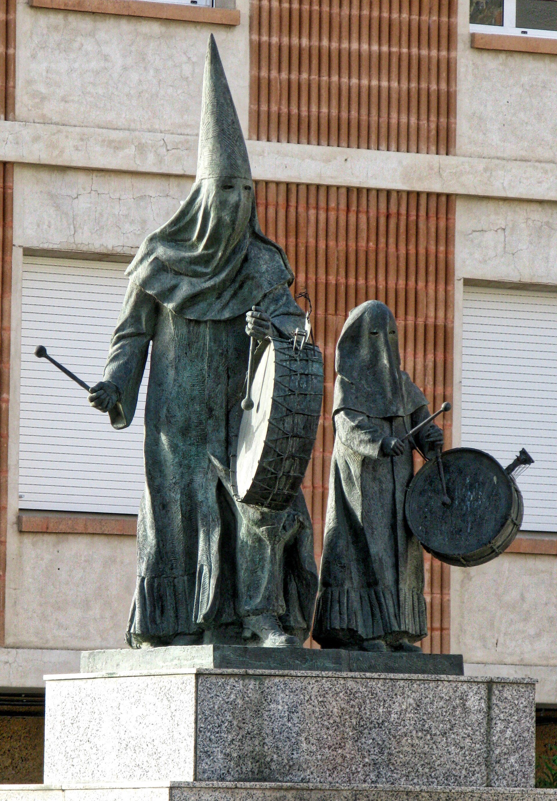 Statue En Homenaje Al Tambor