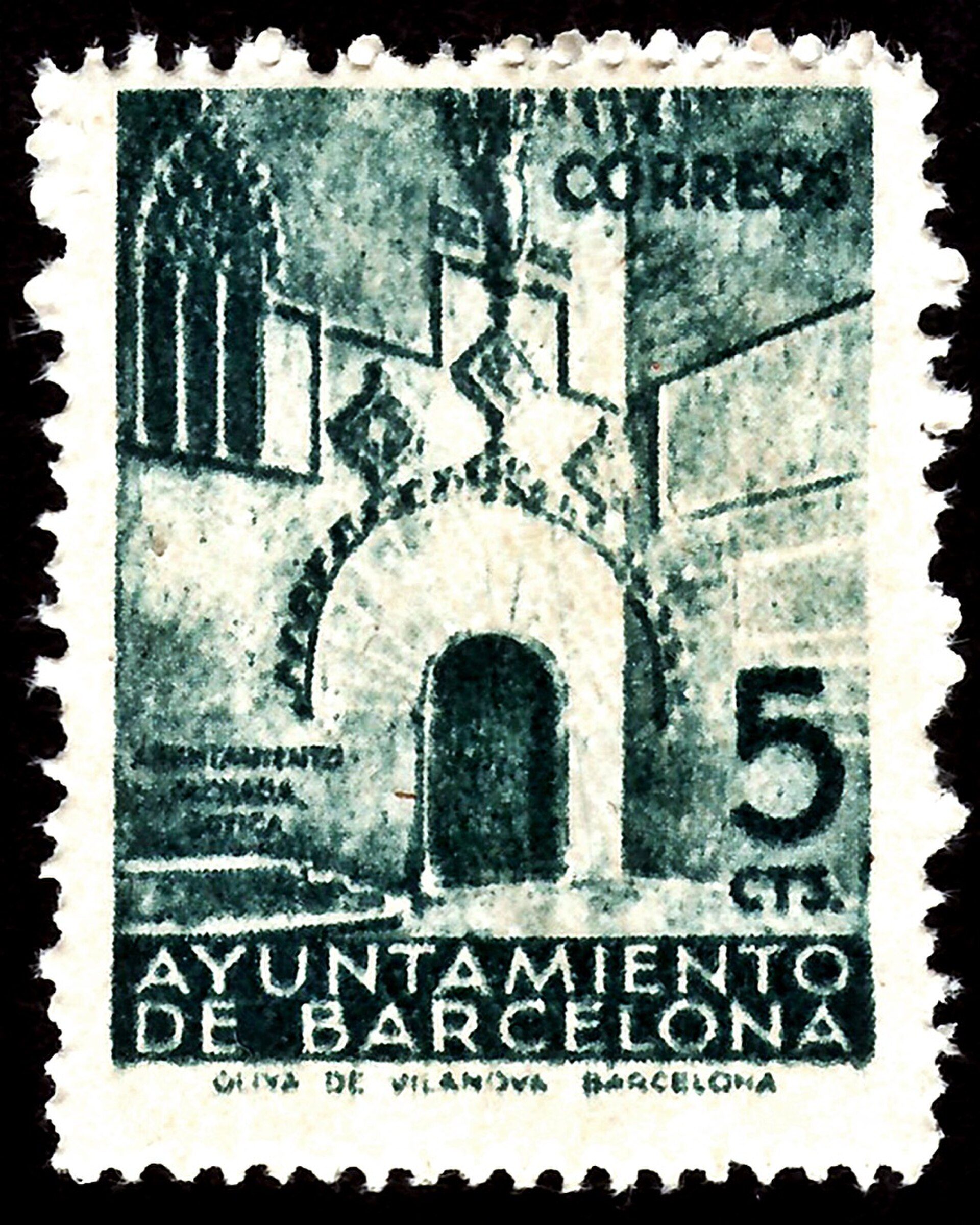 A vintage postage stamp featuring a Gothic archway with the text "AYUNTAMIENTO DE BARCELONA" and "5 CT.