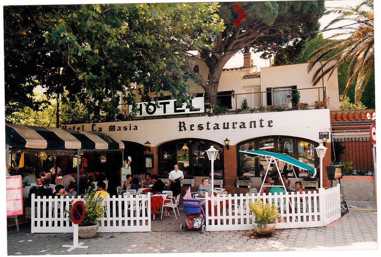August Bodega Rosas  - Mythos Spain Photography 1992 | pictures Jettcom | CC BY 3.0