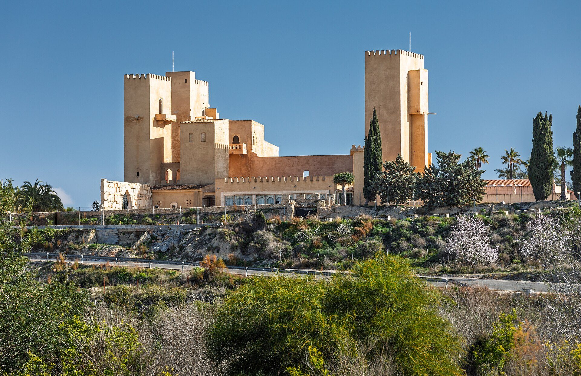 Castillo de San Miguel in San Miguel de Salinas, Alicante, Spain in 2025 February. | Ximonic (Simo Räsänen) | CC BY-SA 4.0