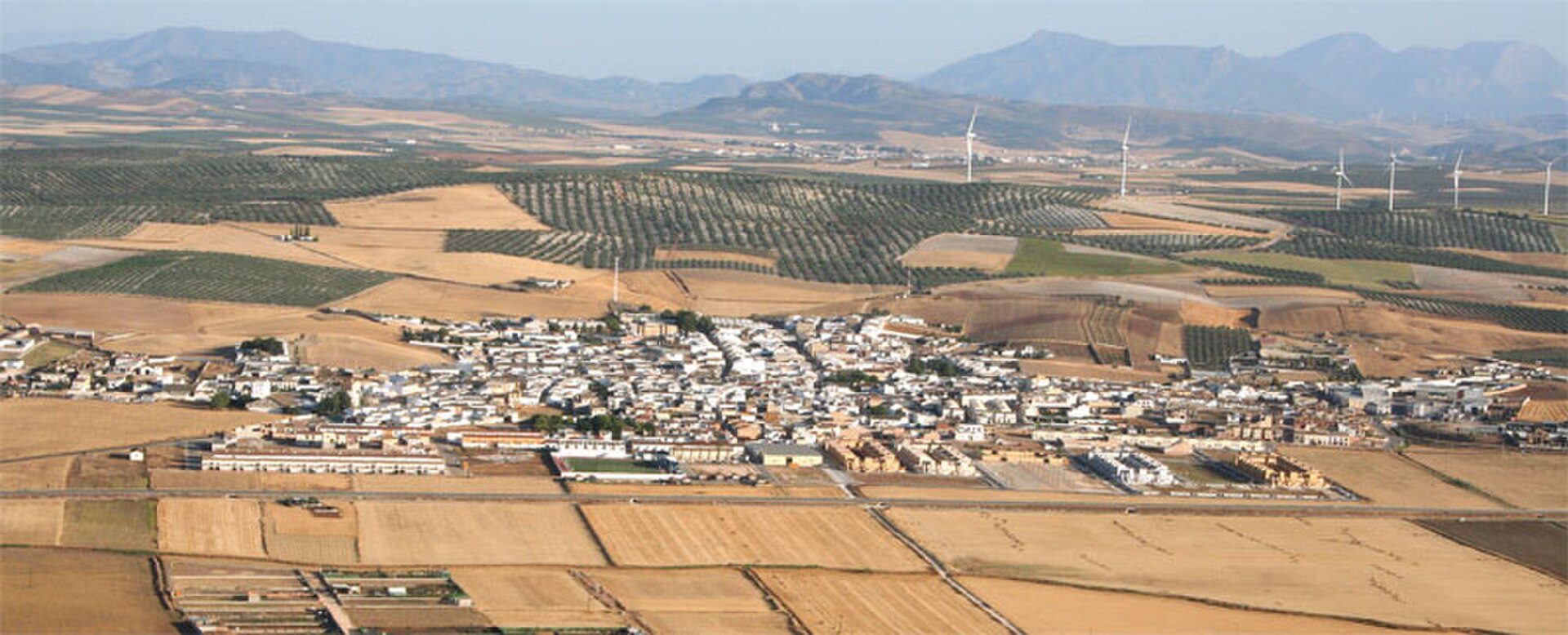 View of Sierra de Yeguas from Sierra de los Caballos. | Gsyjdcg | CC BY-SA 3.0