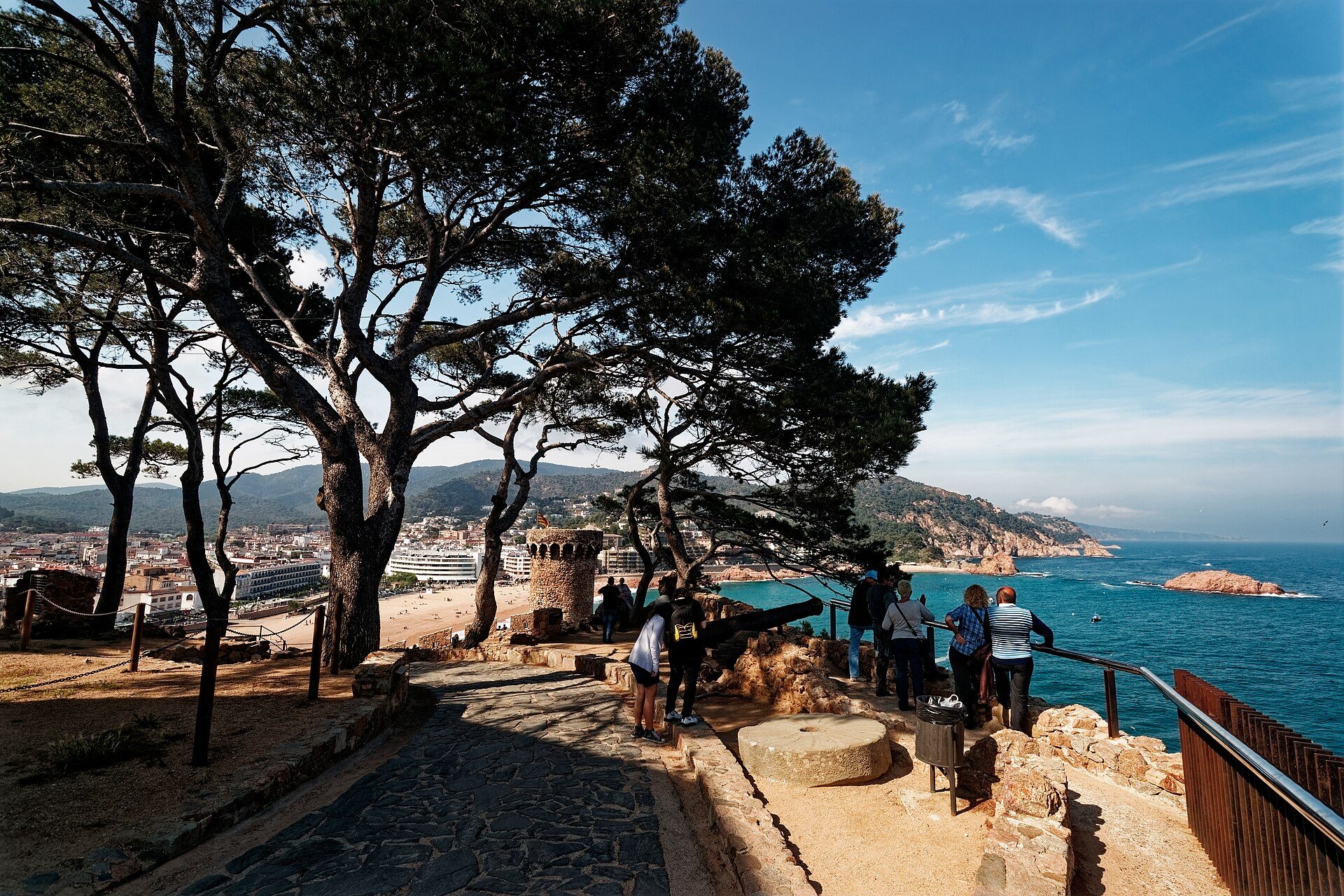 Costa Brava - Tossa de Mar - La Vila Vella - Carni del Far - Panorama View towar