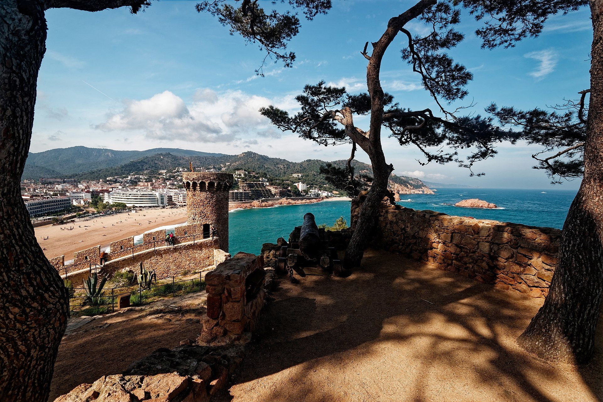 Costa Brava - Tossa de Mar - La Vila Vella - Carni del Far - View North towards 