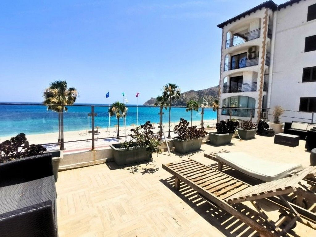 7 Bed فيلا مستقلة in Albir في Alfaz del Pi — فيلا منفصلة