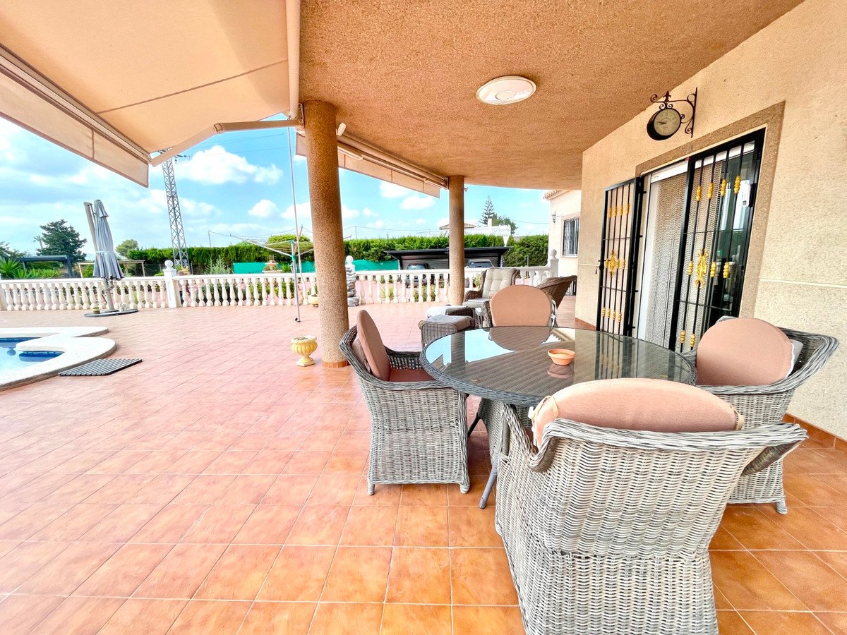 3 Bed Detached Villa in Catral in Catral, Detached Villa