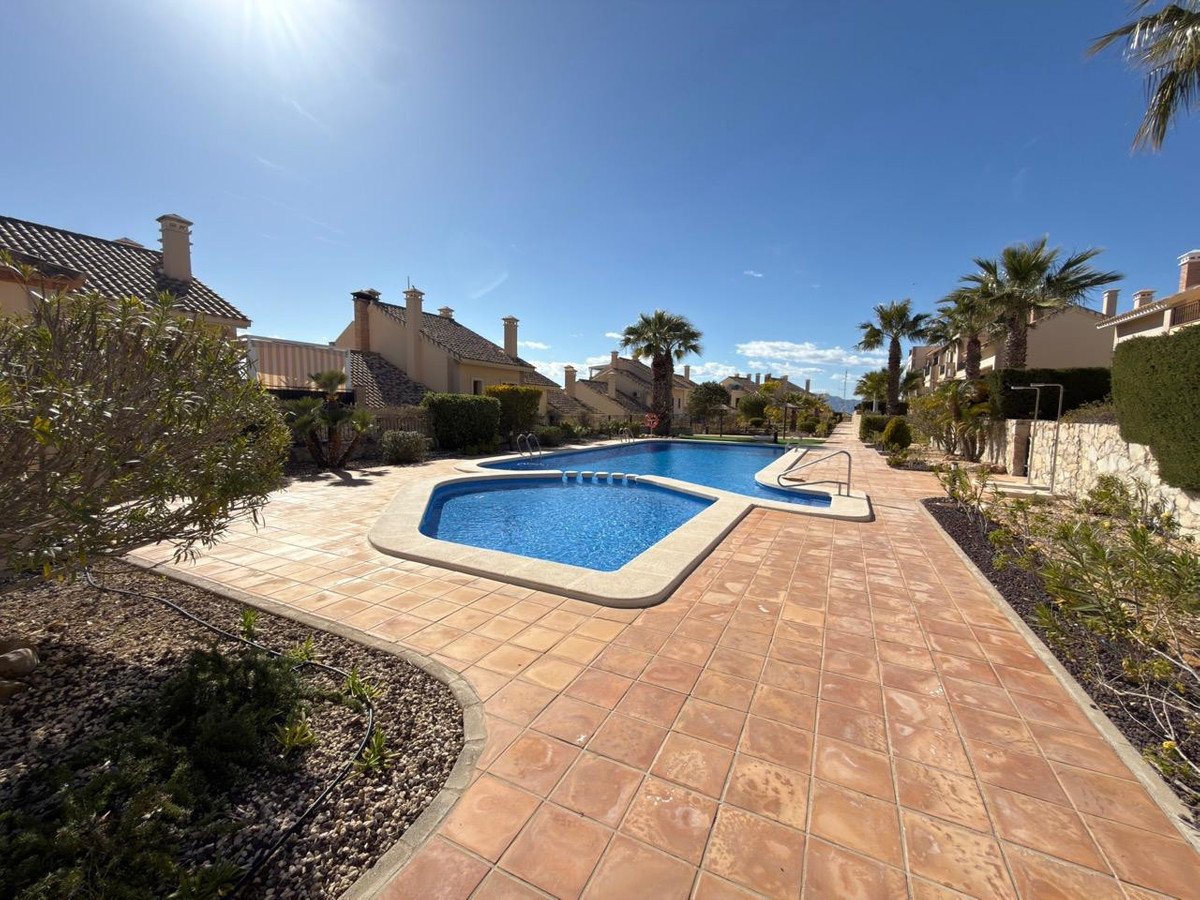 2 Bed Bungalow in La Finca Golf في La Finca Golf, بونغالوا