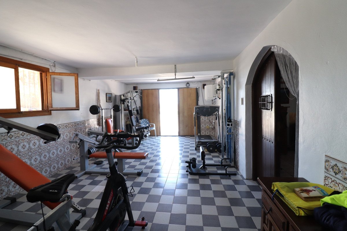 5 Bed Fritliggende villa in Algorfa i Algorfa, Fritliggende Villa