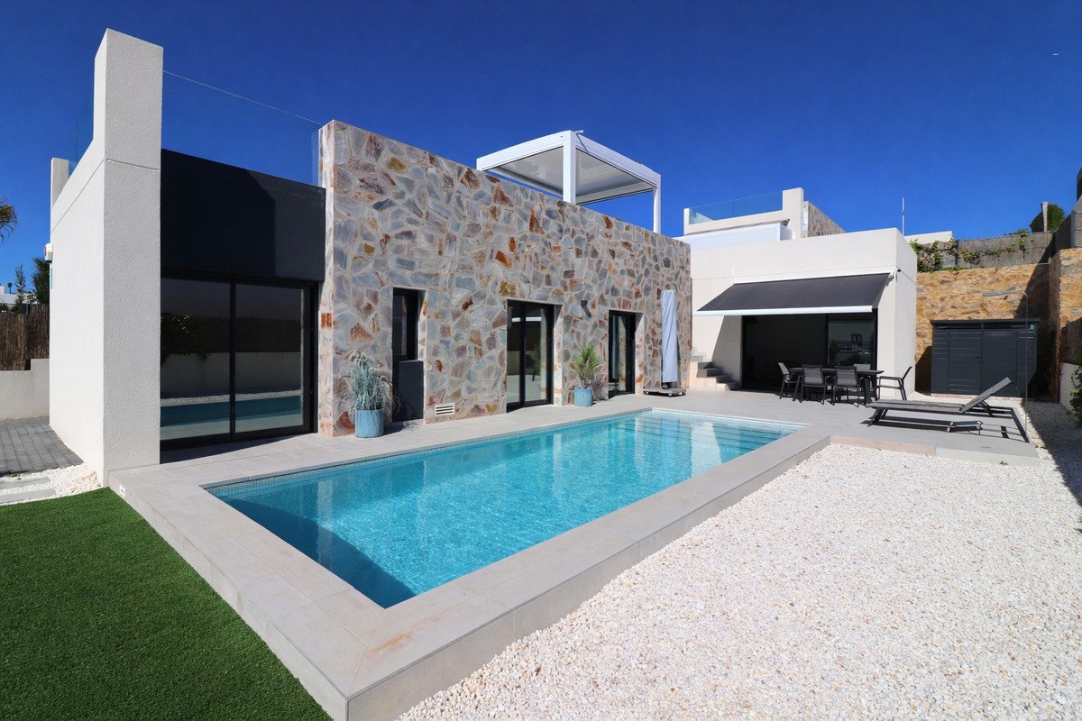 3 Bed Detached Villa in Algorfa in Algorfa, Detached Villa