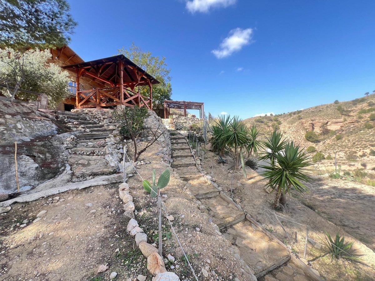 7 Bed Property in Abanilla في Abanilla — 