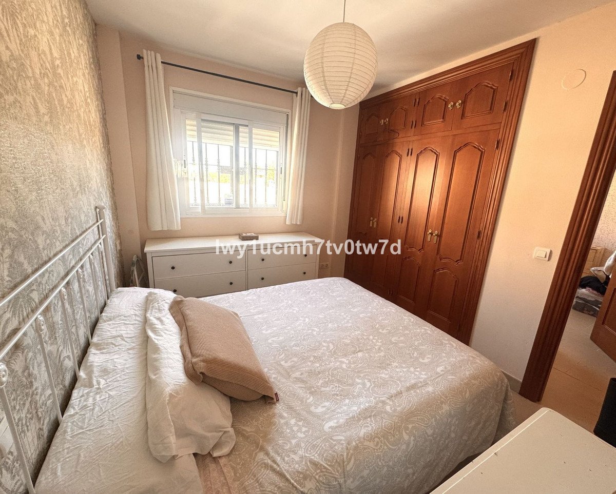 2 Bed Middle Floor Apartment in Alhaurín de la Torre in Alhaurín de la Torre — Apartment