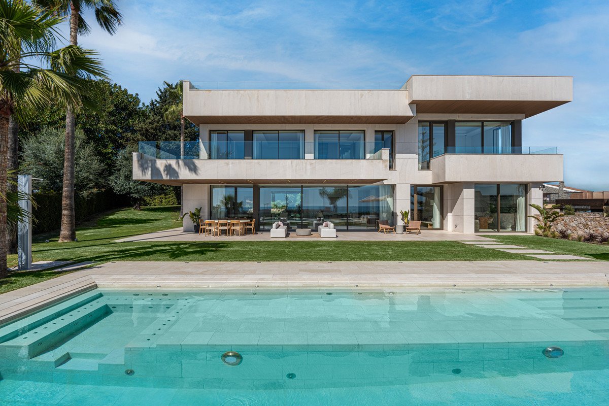 5 Bed Detached Villa in Churriana in Churriana, Detached Villa